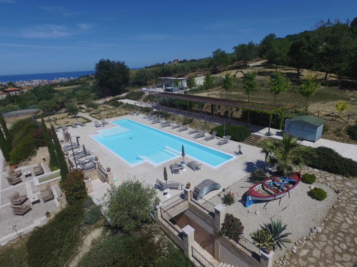 Villa Sant'Angelo Альба-Адриатика Экстерьер фото